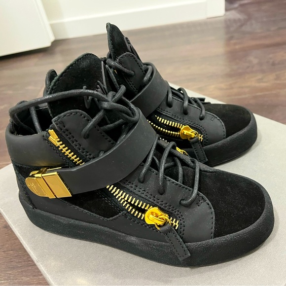 Women shoe size 35 - Picture 1 of 5